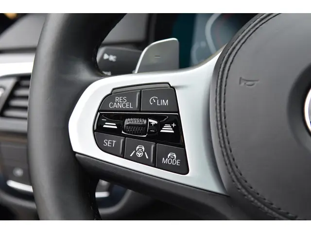 BMW 5 Serie 530i High Executive 2021 Benzine 16