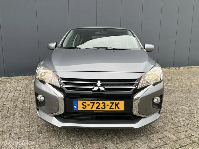 Mitsubishi Space Star 1.2 Connect+ 2023 Benzine 16