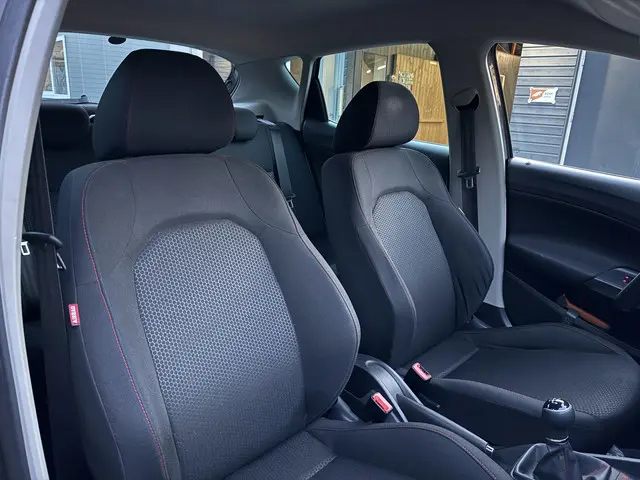 SEAT Ibiza 1.2 TSI FR Dynamic 2015 Benzine 12