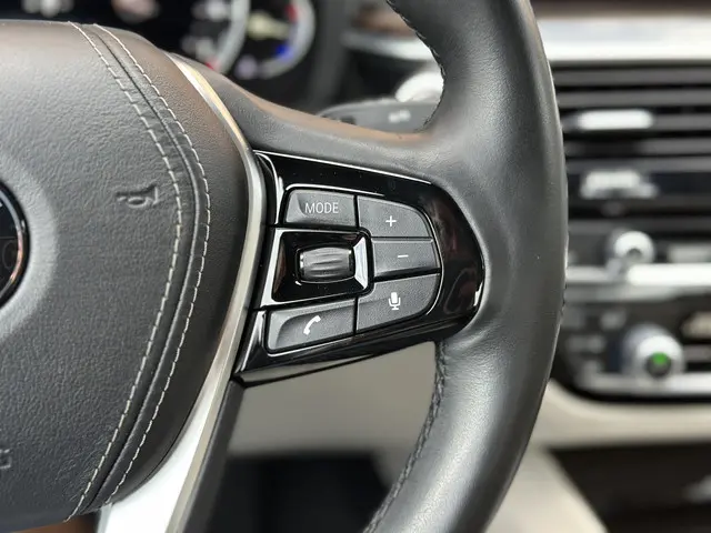 BMW 5 Serie 530i High Executive 2017 Benzine 14