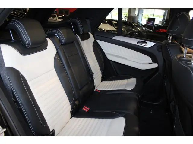 Mercedes-Benz GLE 500 e 4MATIC 2016 Hybride Benzine 12