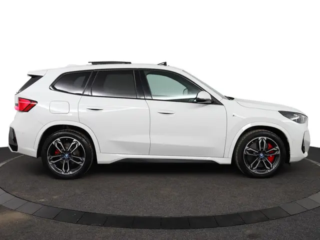 BMW iX1 eDrive20 67 kWh 2024 Elektrisch 10