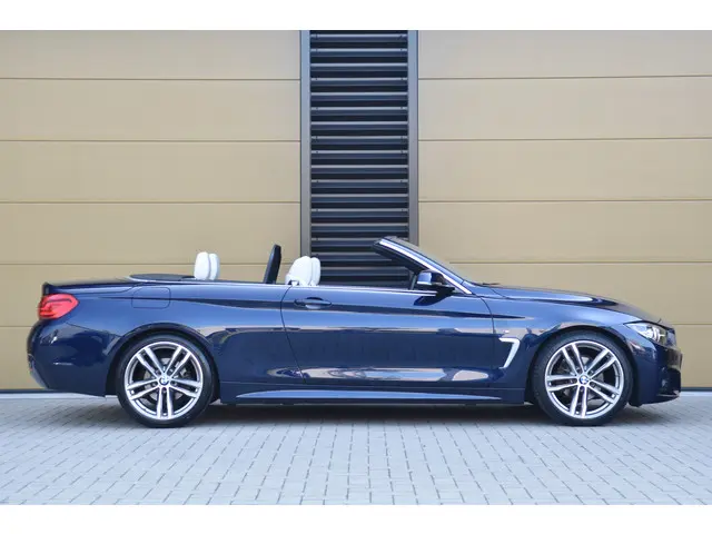 BMW 4 Serie Cabrio 420i High Executive 2017 Benzine 7