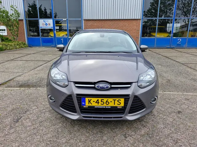 Ford Focus Wagon 1.0 EcoBoost Titanium 2014 Benzine 2