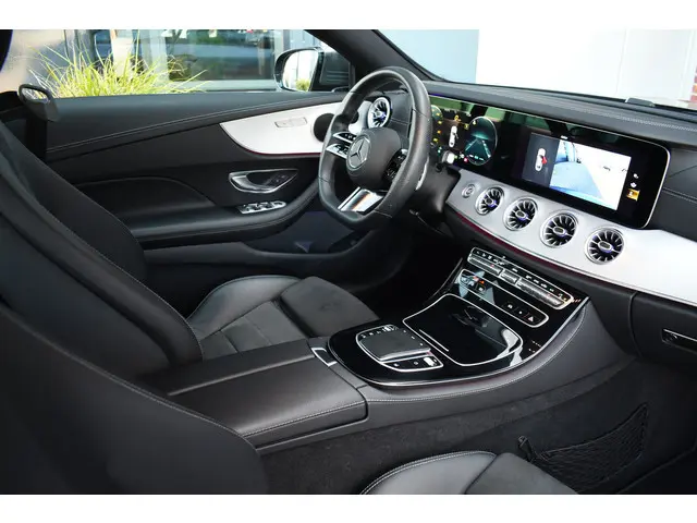 Mercedes-Benz E-Klasse Coupé 200 AMG Line 2020 Benzine 61