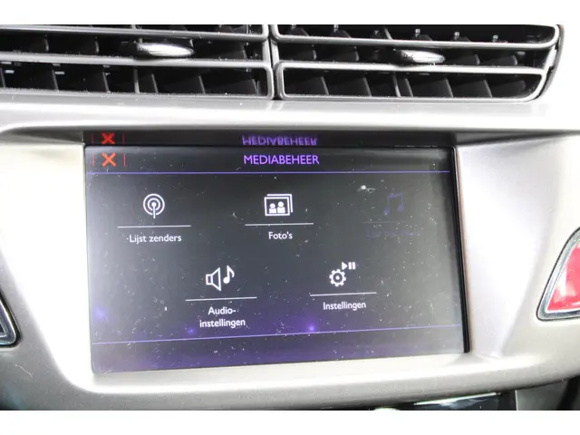 DS DS 3 1.2 PureTech Business 2016 Benzine 18