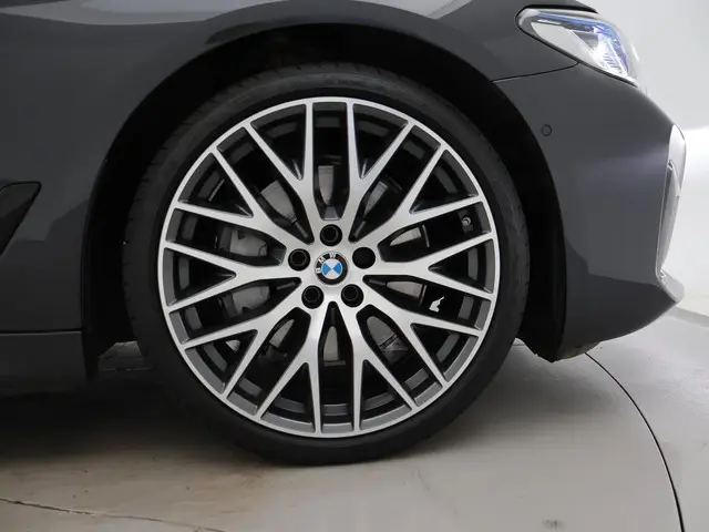 BMW 5 Serie 540i M-SPORT 2022 Benzine 16