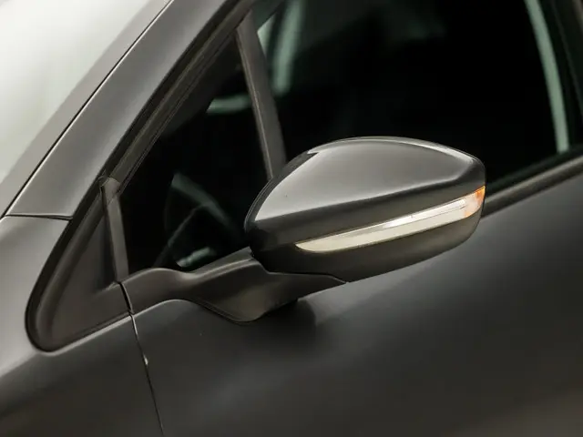 Peugeot 208 1.2 VTi Sport 2013 Benzine 24