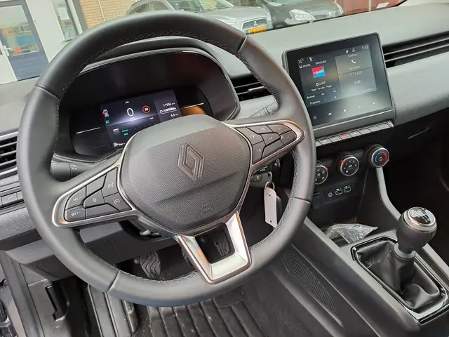 Renault Clio 1.0 TCe 90 GPF evolution 2025 Benzine 12