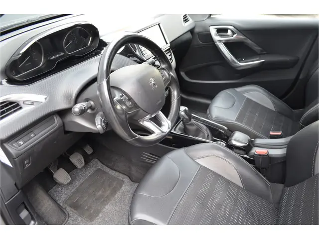Peugeot 2008 1.2 PureTech Allure 2016 Benzine 14