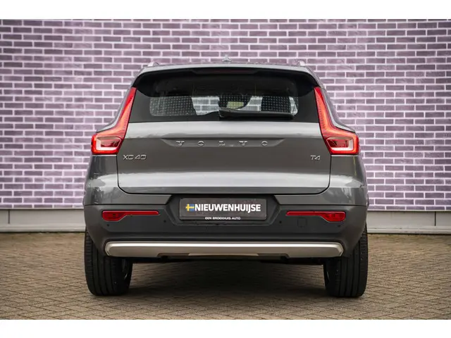 Volvo XC40 2.0 T4 Momentum 2019 Benzine 10