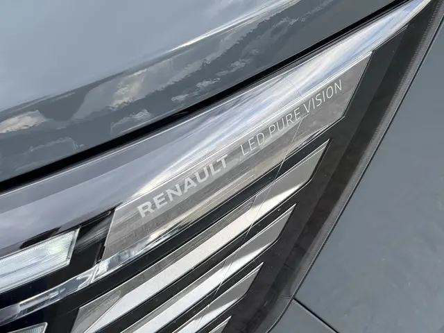 Renault Trafic 2.0 dCi 150 T29 L2H1 DC Luxe 2023 Diesel 27