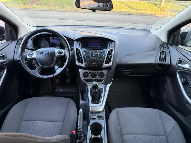 Ford Focus Wagon 1.0 EcoBoost Edition 2014 Benzine 6