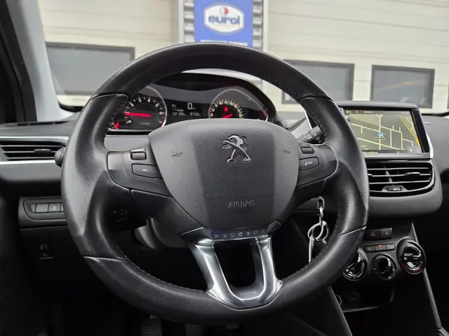 Peugeot 208 1.2 VTi Style 2014 Benzine 18