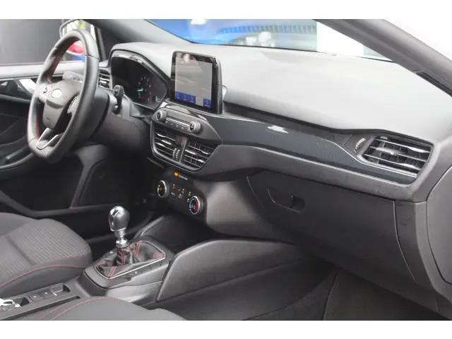 Ford Focus 1.0 EcoBoost ST Line Business 2020 Benzine 22