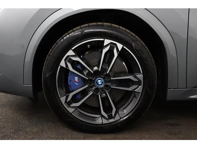 BMW iX2 xDrive30 67 kWh 2024 Elektrisch 29