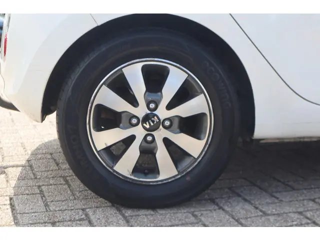 Kia Picanto 1.2 CVVT ISG Comfort Pack 2015 Benzine 25