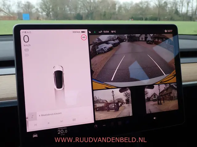 Tesla Model 3 Performance AWD 75 kWh 2021 Elektrisch 14