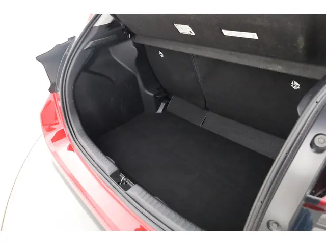 Toyota Yaris 1.5 Hybrid Dynamic 2023 Hybride Benzine 22