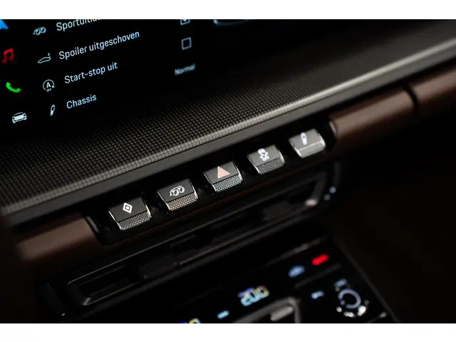 Porsche 911 Cabrio 3.0 Carrera GTS 2022 Benzine 47