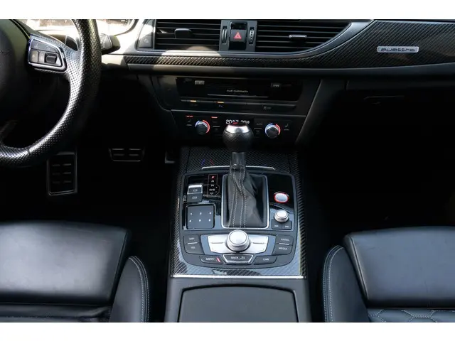 Audi RS6 Avant 4.0 TFSI RS 6 quattro 2015 Benzine 18