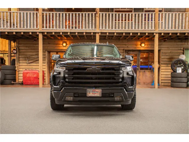 Chevrolet Silverado High Country 6.2 V8 2024 LPG/Gas 3