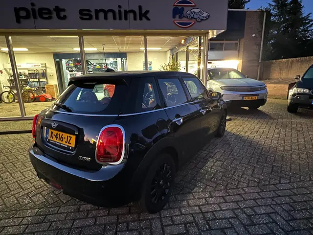 MINI Cooper Mini 1.5 Business Edition 2021 Benzine 21