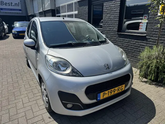 Peugeot 107 1.0 Envy 2013 Benzine 3