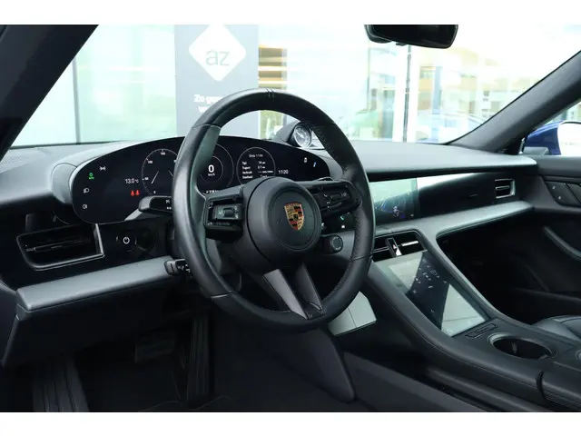 Porsche Taycan 79 kWh 2022 Elektrisch 32