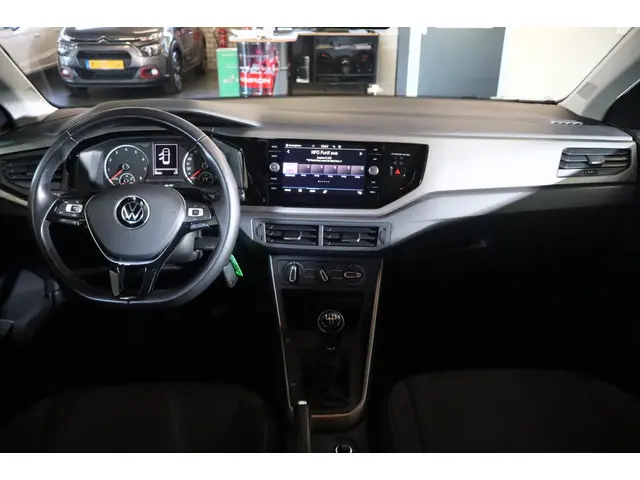 Volkswagen Polo 1.0 TSI R-Line Edition 2021 Benzine 20