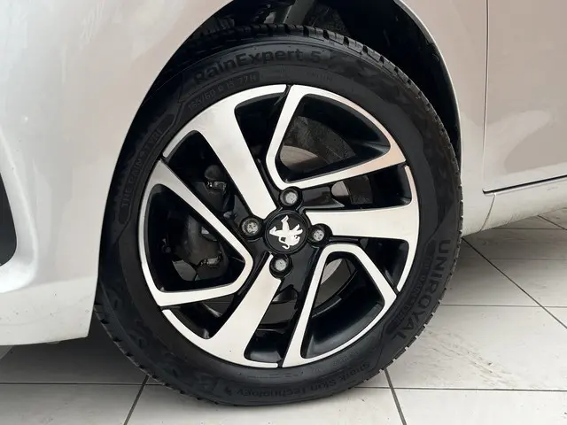 Peugeot 108 e-VTi 72 Active 2020 Benzine 4