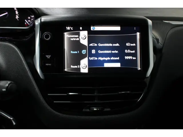 Peugeot 208 1.4 VTi Envy 2012 Benzine 16