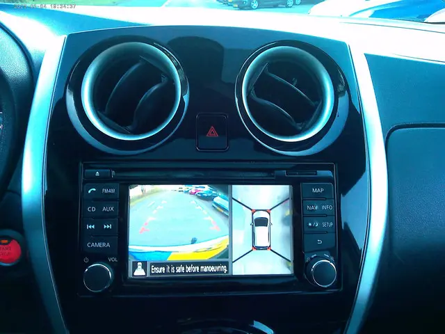 Nissan Note 1.2 DIG-S Tekna ( NAVI +Airco ) 2015 Benzine 7