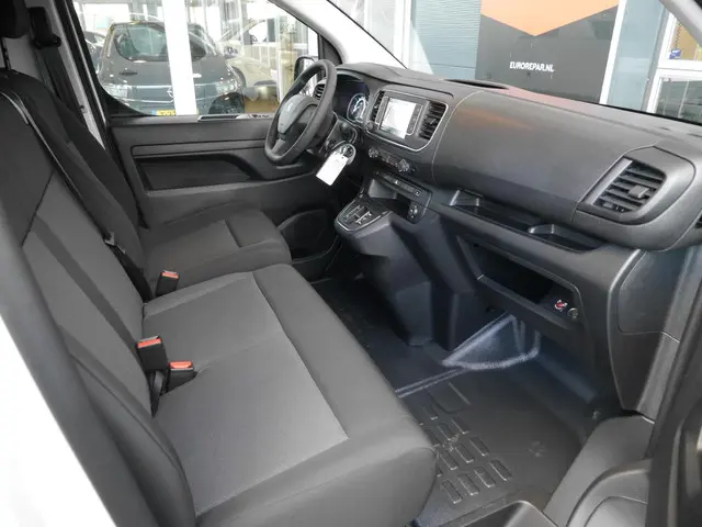 Peugeot e-Expert EV L3 75 kWh 2024 Elektrisch 10