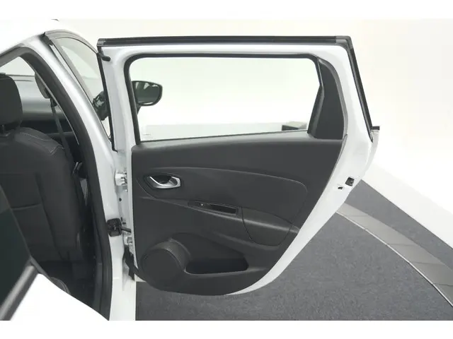 Renault Clio Estate TCe 90 Limited 2019 Benzine 56