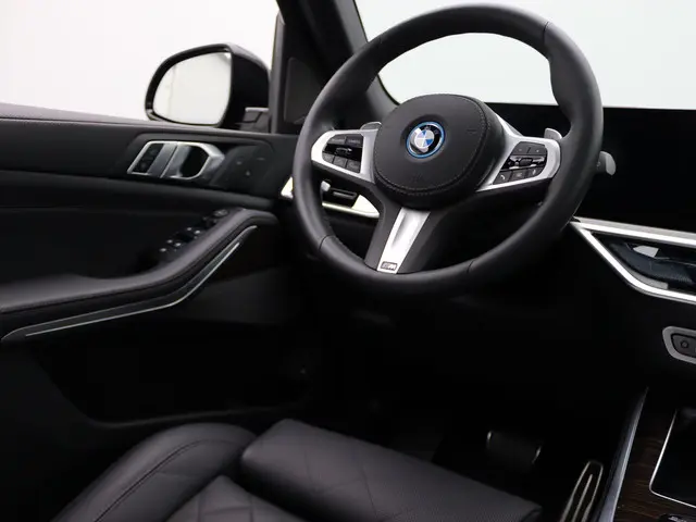 BMW X5 xDrive50e 2024 Hybride Benzine 8