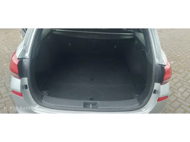 Hyundai i30 Wagon 1.4 T-GDI Premium 2020 Benzine 14