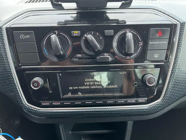 Volkswagen up! 1.0 BMT move up! 2019 Benzine 21