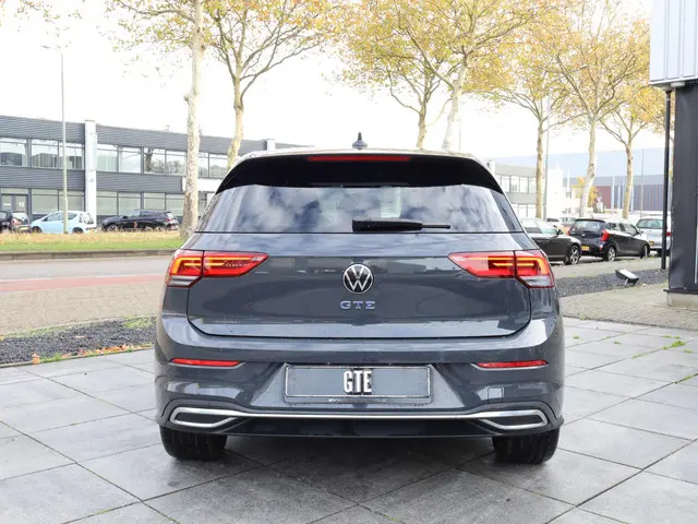 Volkswagen Golf GTE 2022 Hybride Benzine 4