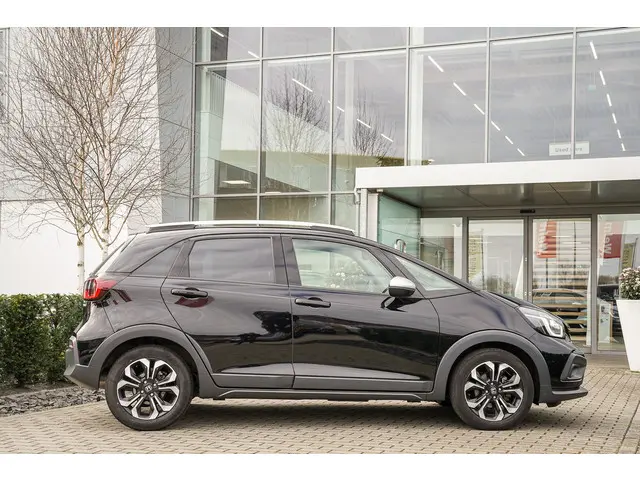 Honda Jazz 1.5i e:HEV CROSSTAR 2023 Hybride Benzine 51