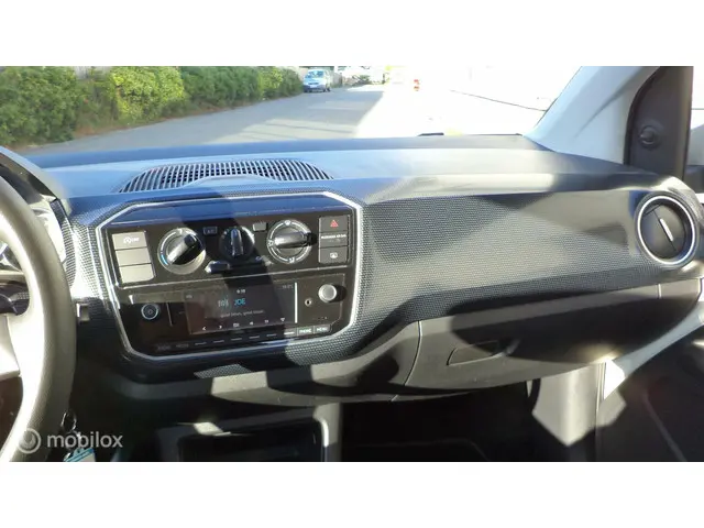 Volkswagen up! 1.0 BMT SPORTIVE up! 2019 Benzine 8