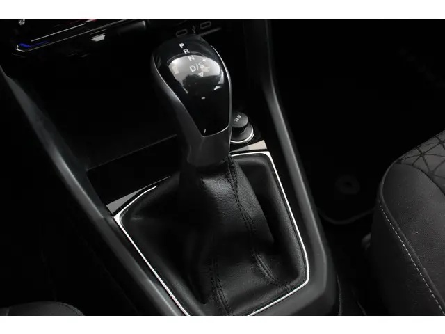 Volkswagen T-Cross 1.0 TSI 110pk DSG Life 2022 Benzine 15