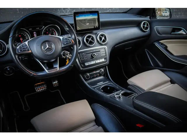 Mercedes-Benz A-Klasse 250 4MATIC Prestige 2016 Benzine 3