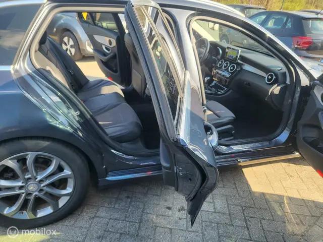 Mercedes-Benz C-Klasse Estate 180 Ambition 2015 Benzine 23