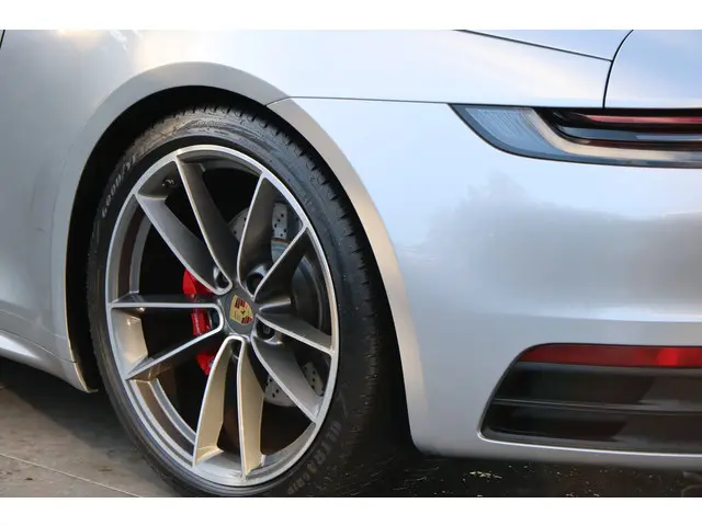 Porsche 911 Carrera S 2020 Benzine 43