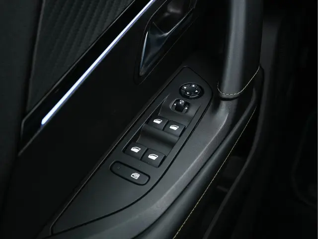 Peugeot e-2008 EV GT 50 kWh {SOH-91%} 2020 Elektrisch 22