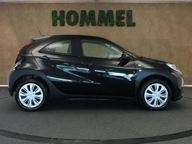 Toyota Aygo X 1.0 VVT-i S-CVT Play 2023 Benzine 11