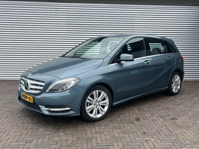 Mercedes-Benz B-Klasse 180 Ambition 2013 Benzine