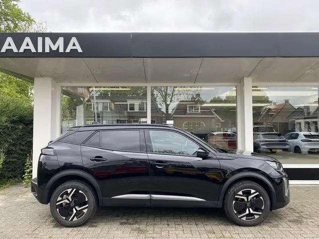Peugeot 2008 1.2T Automaat 130pk GT 2024 Benzine 2