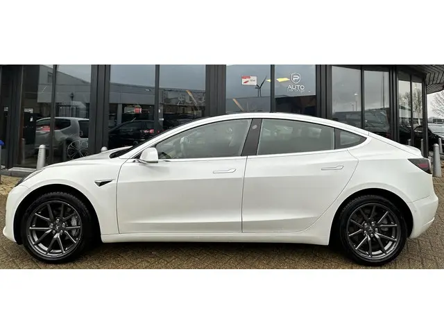 Tesla Model 3 Long Range AWD 75 kWh 2019 Elektrisch 6